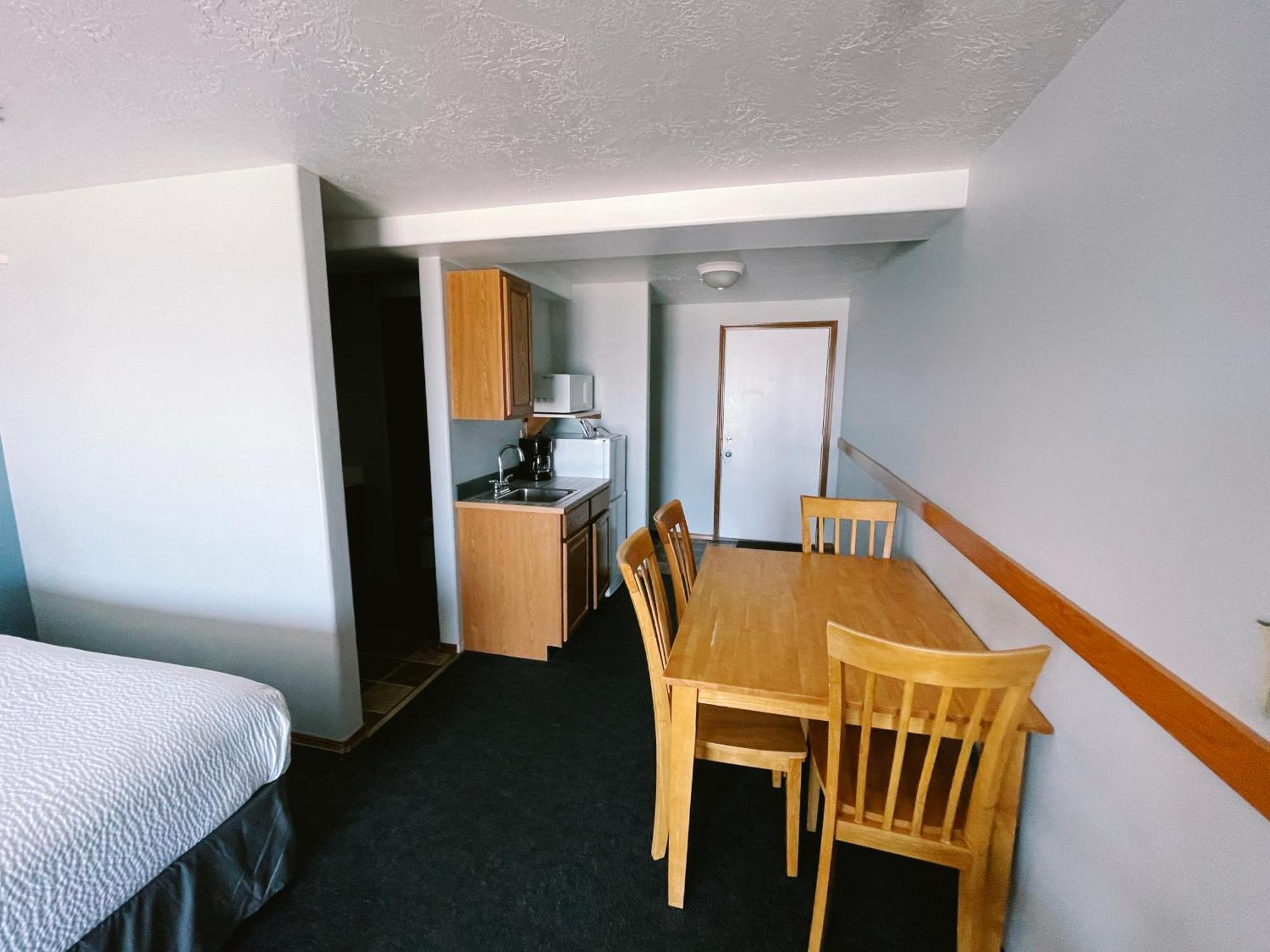 Sandcastle Beachfront Lincoln City Room photo